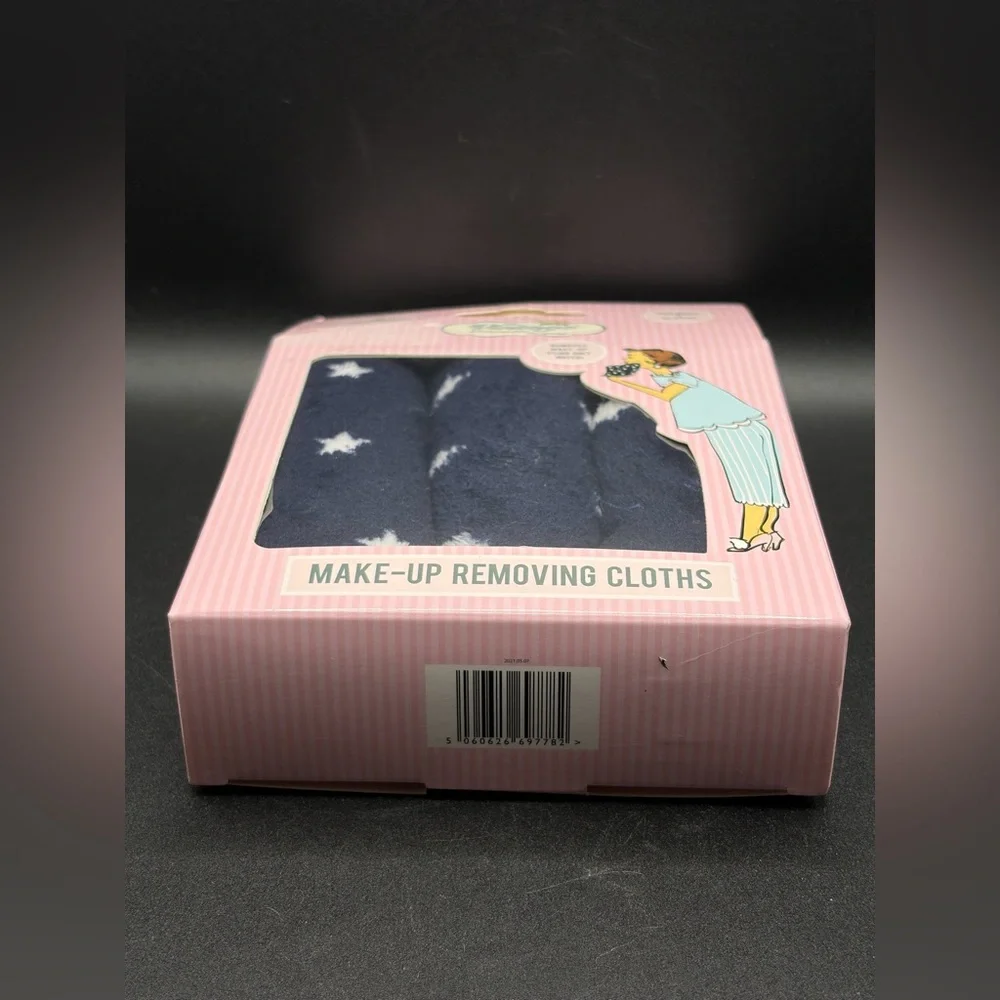 New in Box The Vintage Cosmetic Company Reusable Makeup Removing Cloths